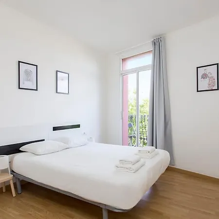 Sunny 3bd Only For Families In Poblenou Next To The Sea! Apartment